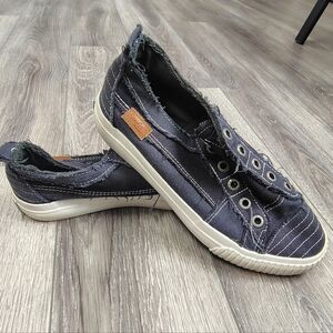 Blowfish Malibu Navy Slip-On Sneakers 7.5